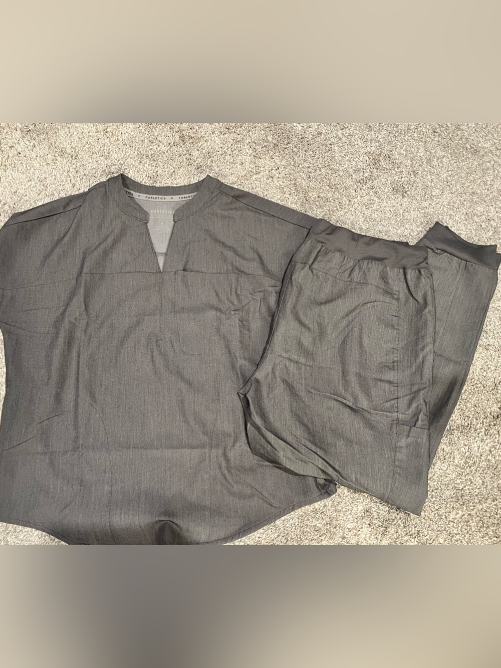 Fabletics Scrub Set
